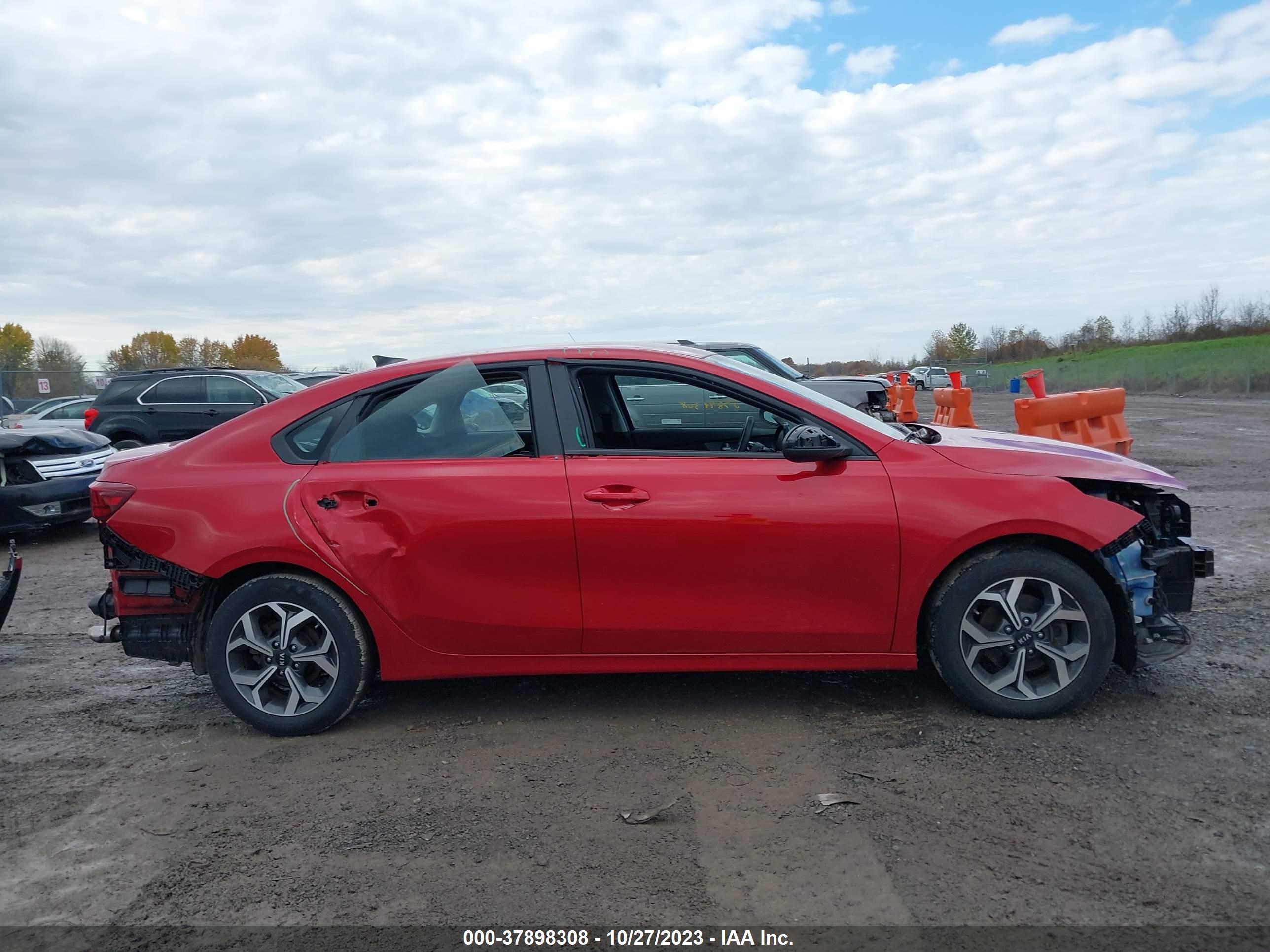 Photo 13 VIN: 3KPF24AD6KE060341 - KIA FORTE 