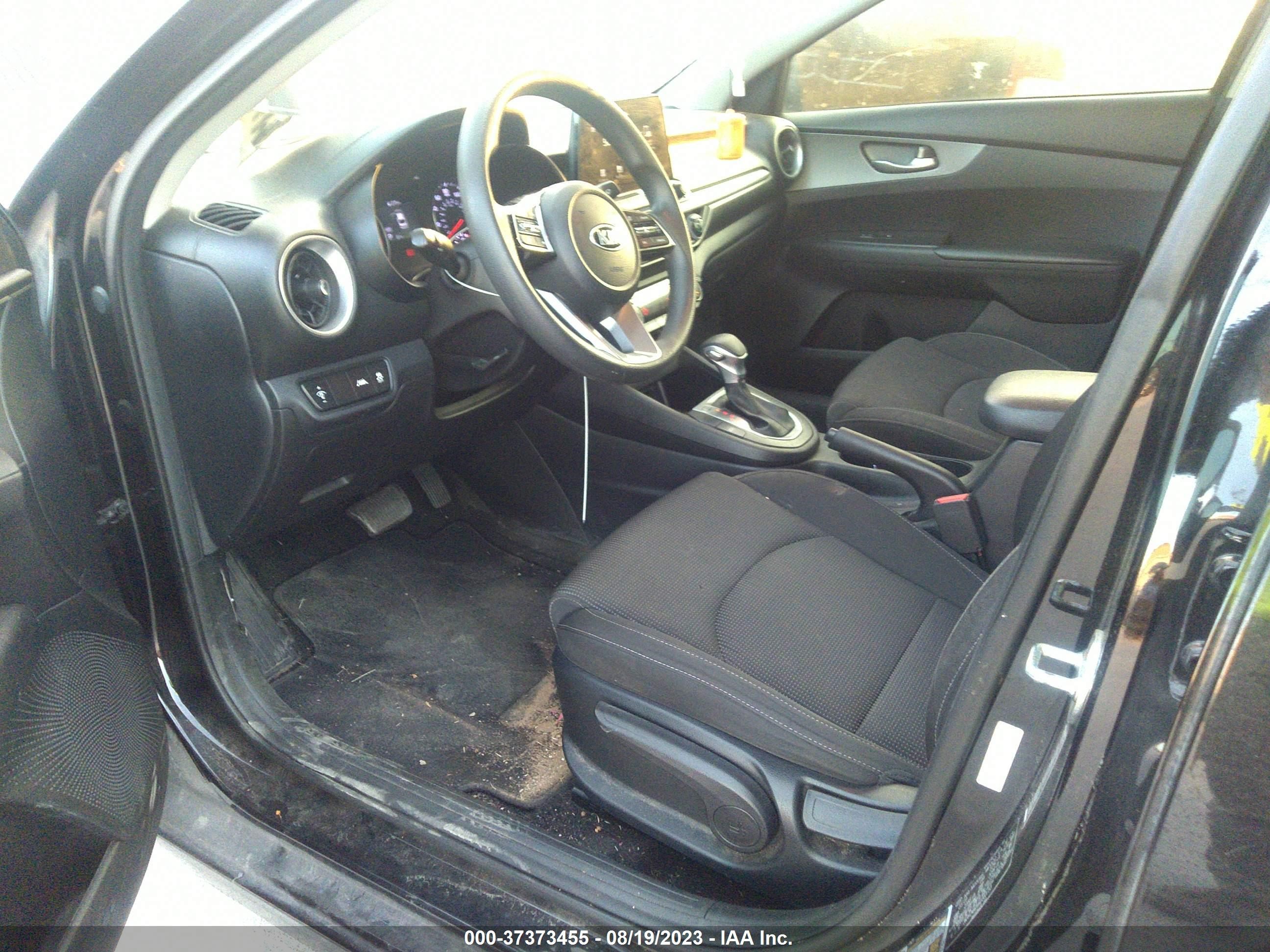 Photo 4 VIN: 3KPF24AD6KE083733 - KIA FORTE 