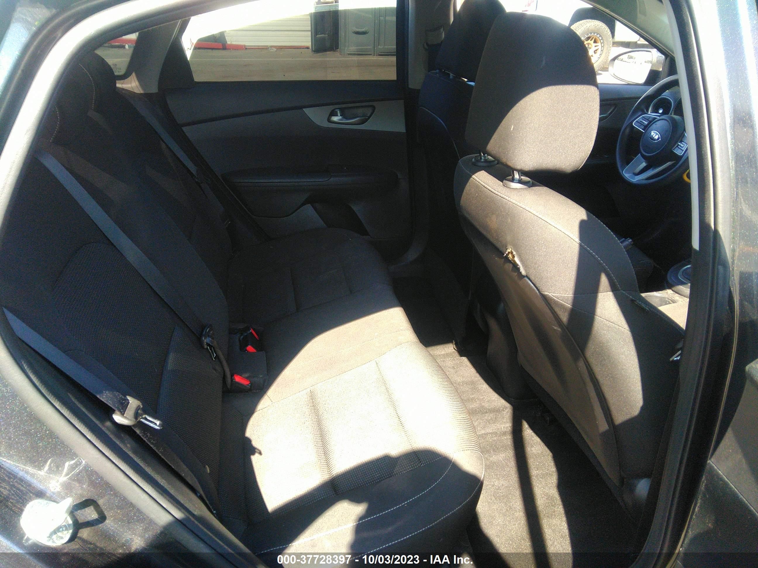 Photo 7 VIN: 3KPF24AD6KE106363 - KIA FORTE 