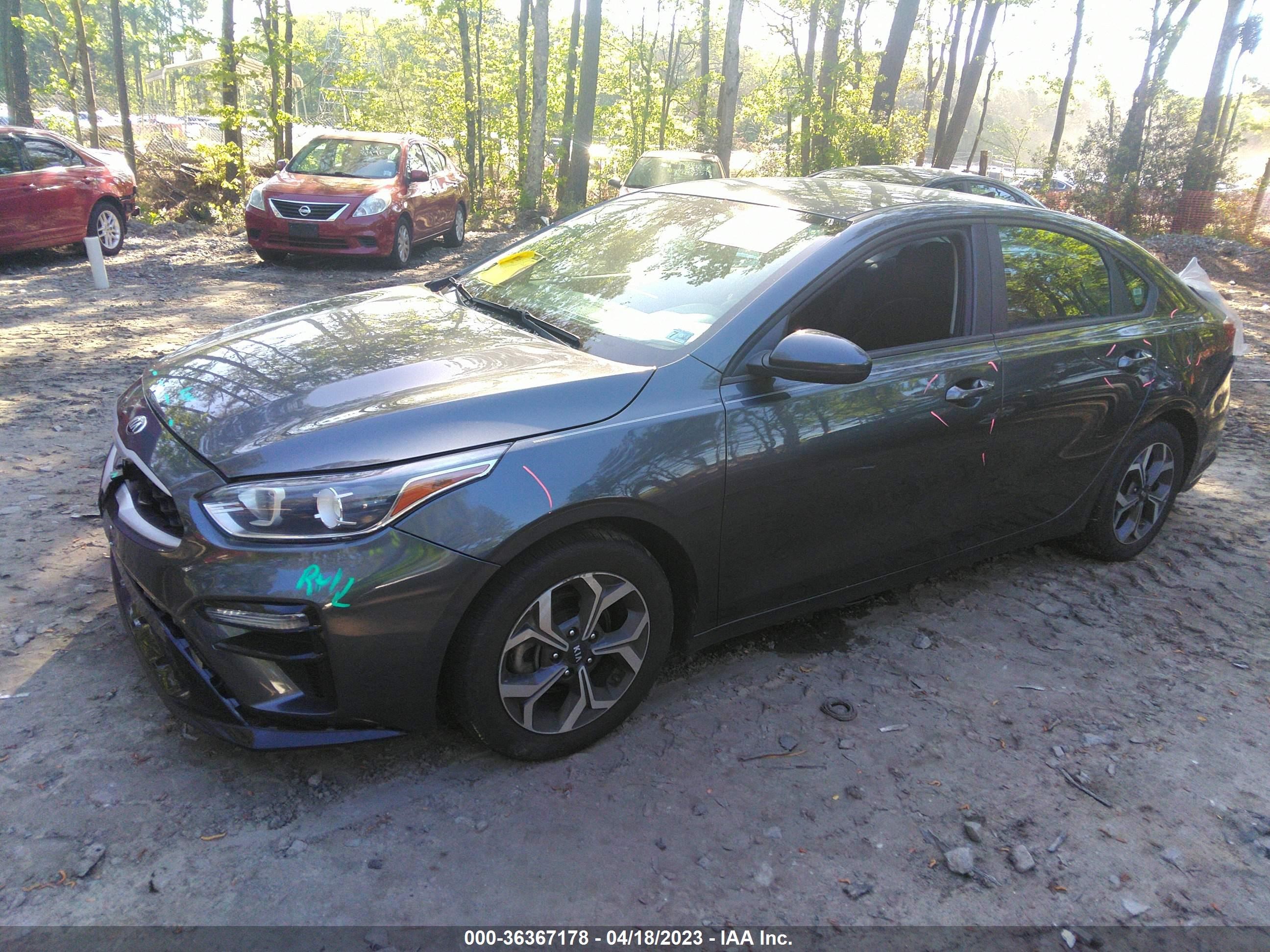 Photo 1 VIN: 3KPF24AD6KE109067 - KIA FORTE 