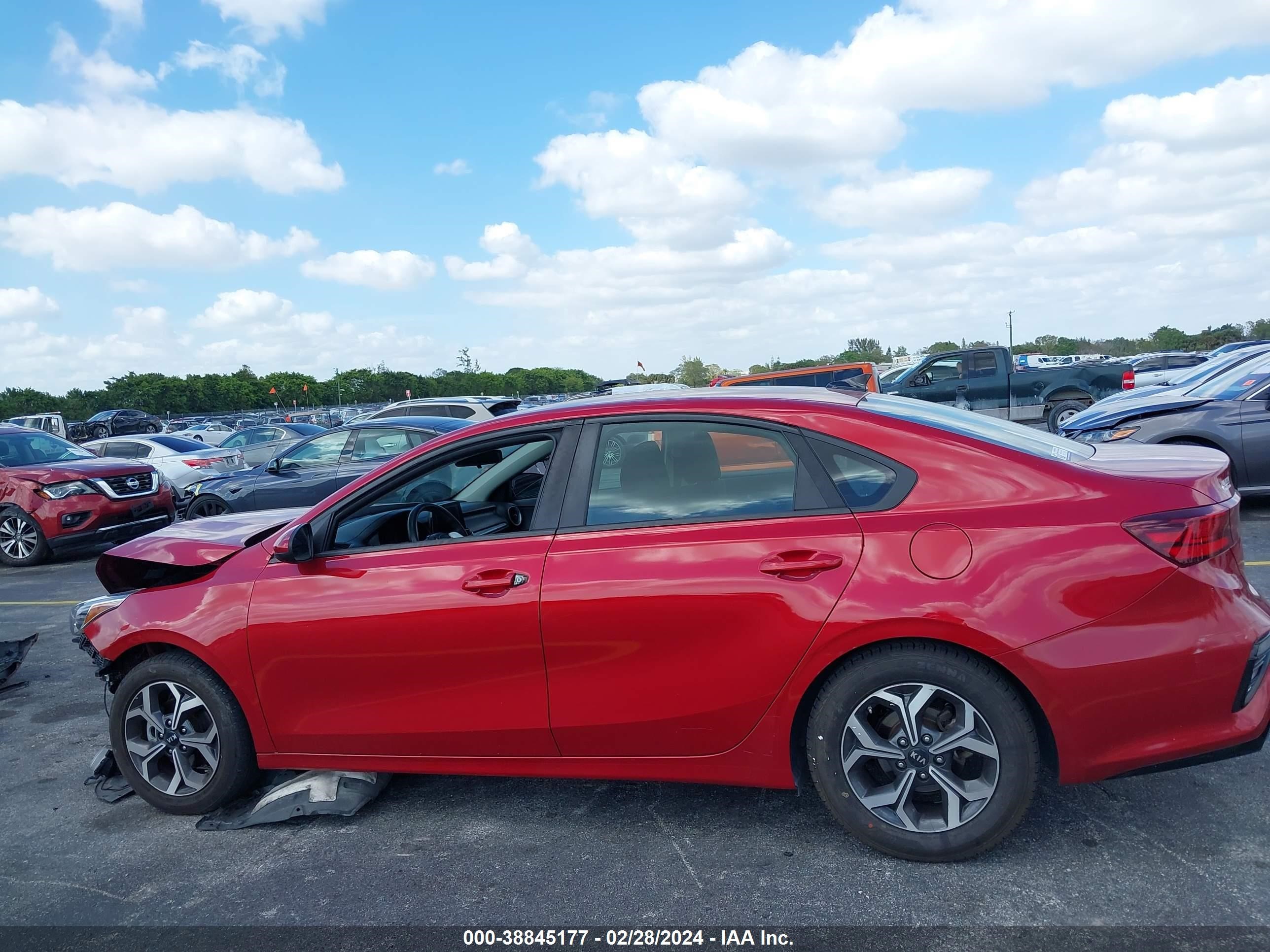 Photo 13 VIN: 3KPF24AD6KE112311 - KIA FORTE 