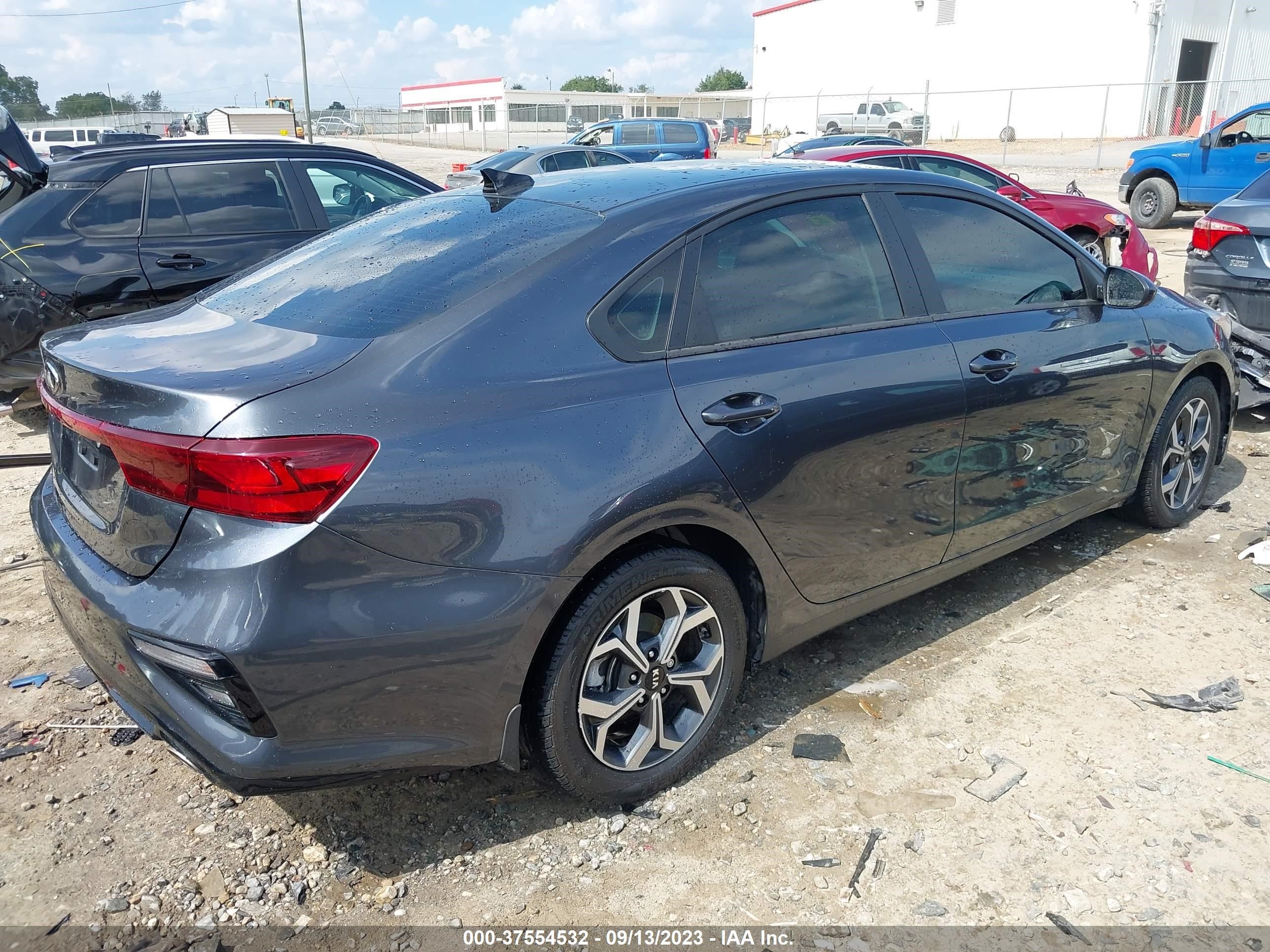 Photo 3 VIN: 3KPF24AD6LE227704 - KIA FORTE 