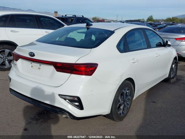 Photo 3 VIN: 3KPF24AD6LE235141 - KIA FORTE 