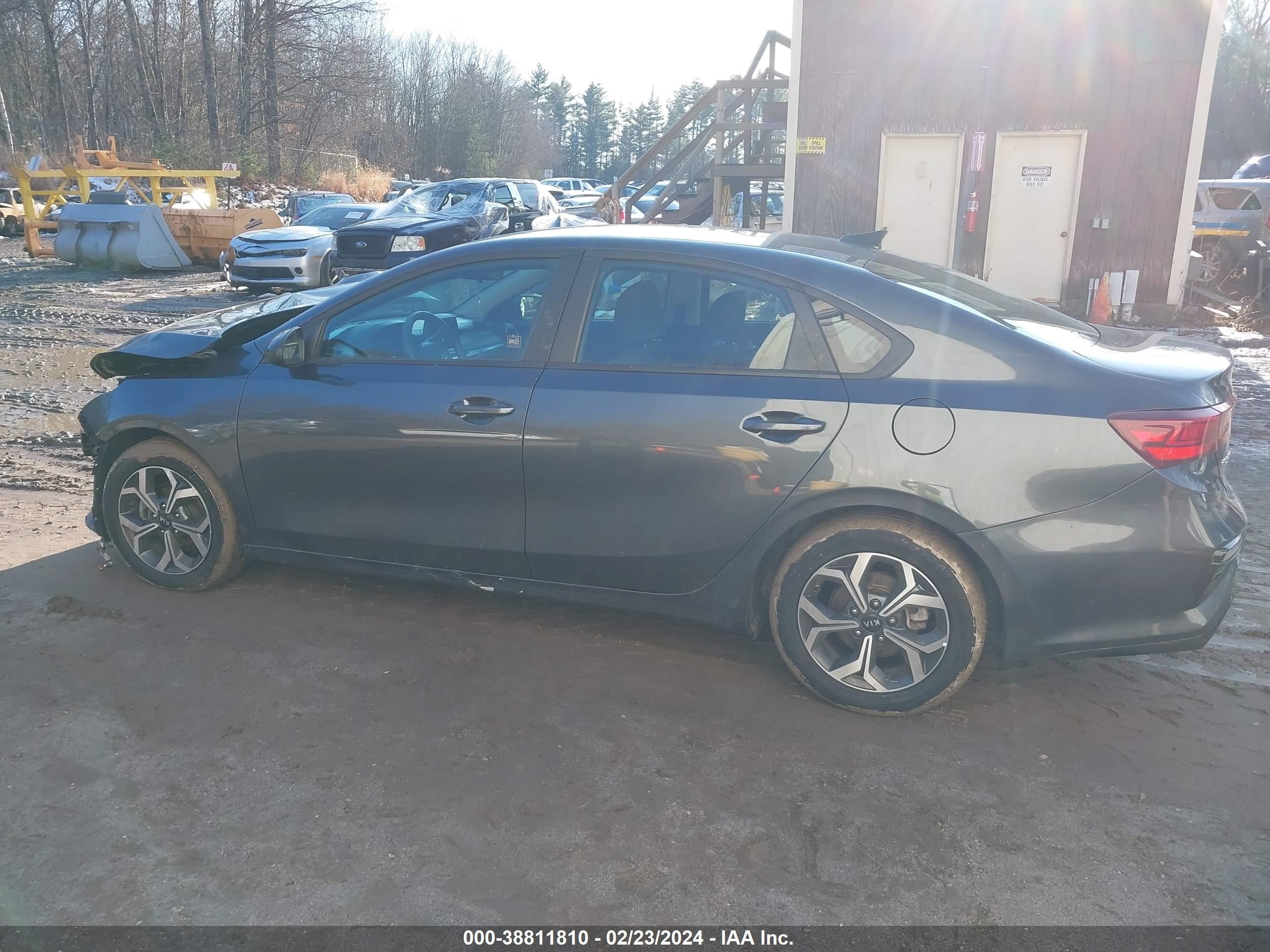 Photo 13 VIN: 3KPF24AD6ME263121 - KIA FORTE 