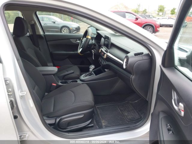 Photo 4 VIN: 3KPF24AD6ME286740 - KIA FORTE 