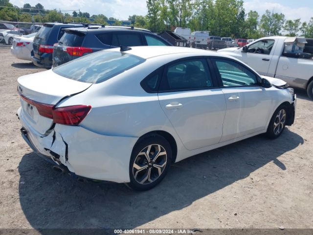 Photo 3 VIN: 3KPF24AD6ME324645 - KIA FORTE 