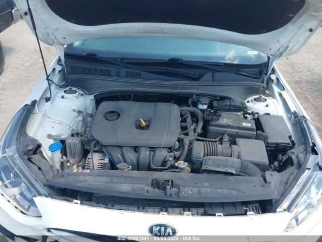 Photo 9 VIN: 3KPF24AD6ME324645 - KIA FORTE 