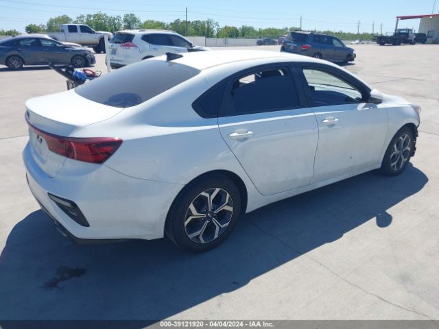 Photo 3 VIN: 3KPF24AD6ME335015 - KIA FORTE 