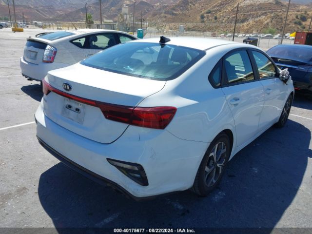 Photo 3 VIN: 3KPF24AD6ME390807 - KIA FORTE 