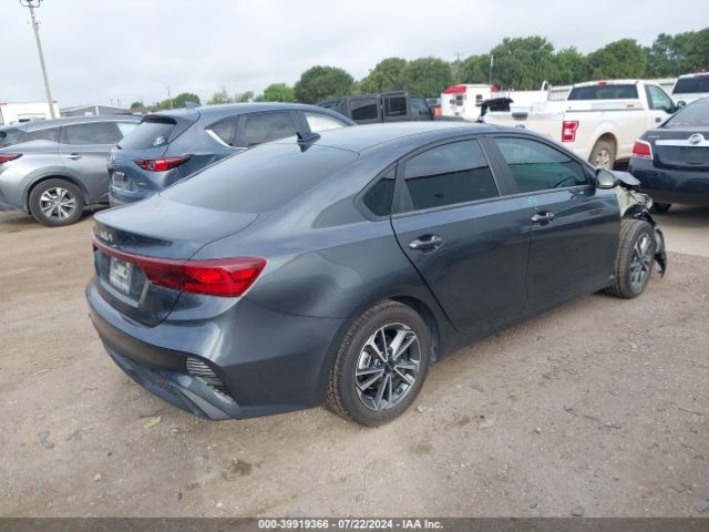 Photo 3 VIN: 3KPF24AD6NE463434 - KIA FORTE 