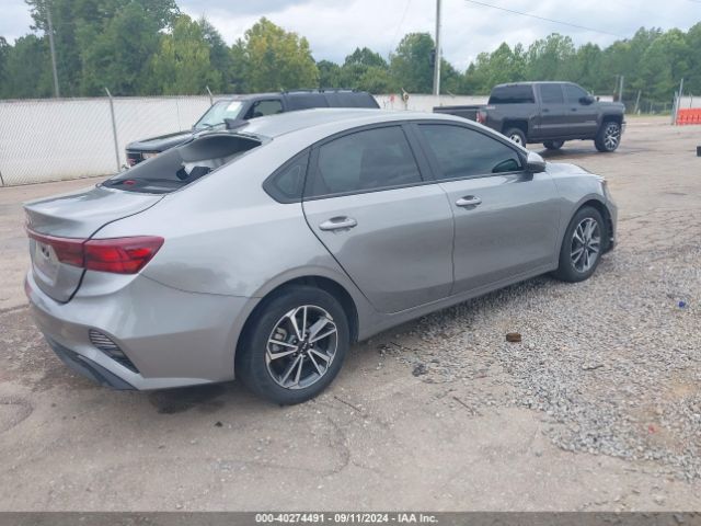 Photo 3 VIN: 3KPF24AD6NE465426 - KIA FORTE 