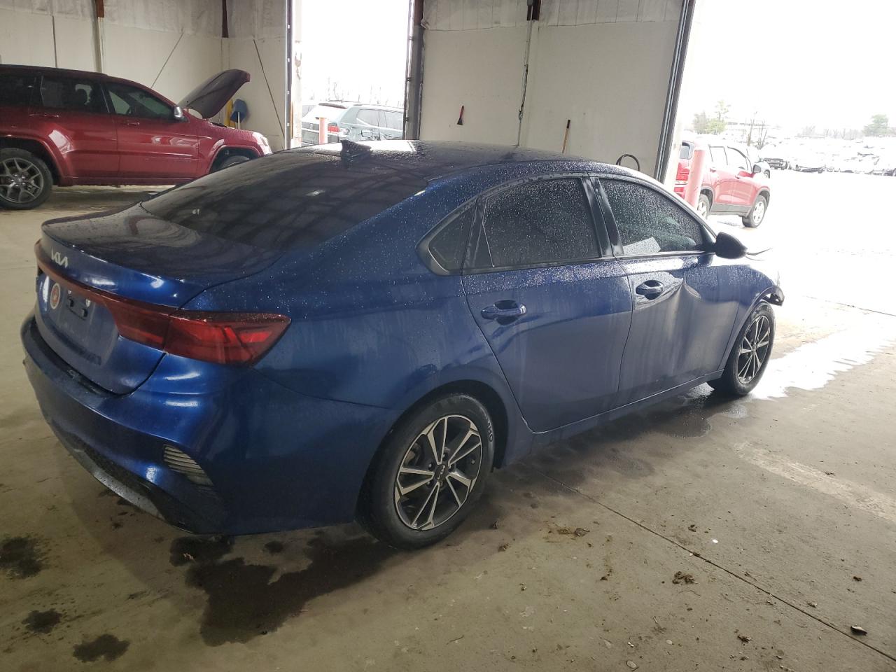 Photo 2 VIN: 3KPF24AD6NE488785 - KIA FORTE 