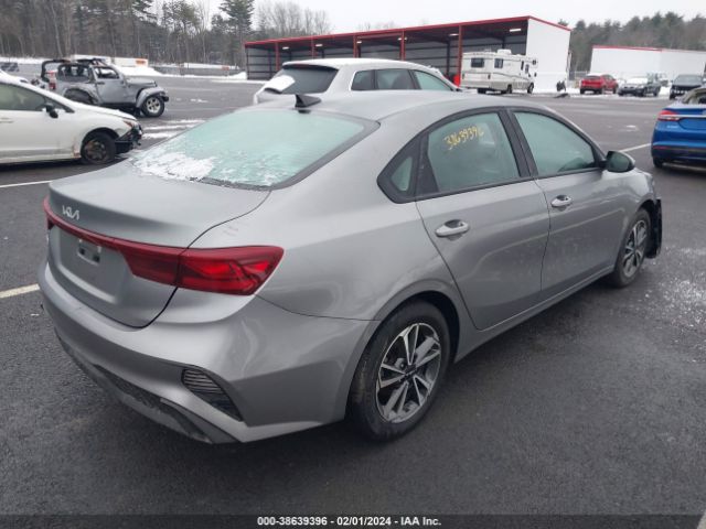 Photo 3 VIN: 3KPF24AD6PE508701 - KIA FORTE 