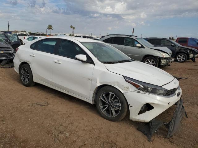 Photo 3 VIN: 3KPF24AD6PE530455 - KIA FORTE LX 