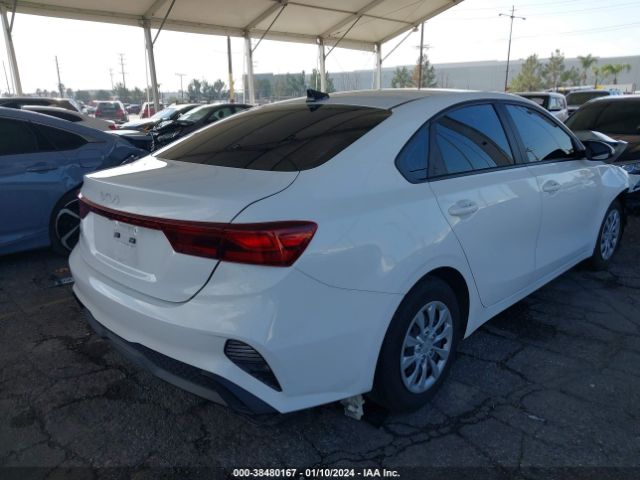 Photo 3 VIN: 3KPF24AD6PE551287 - KIA FORTE 