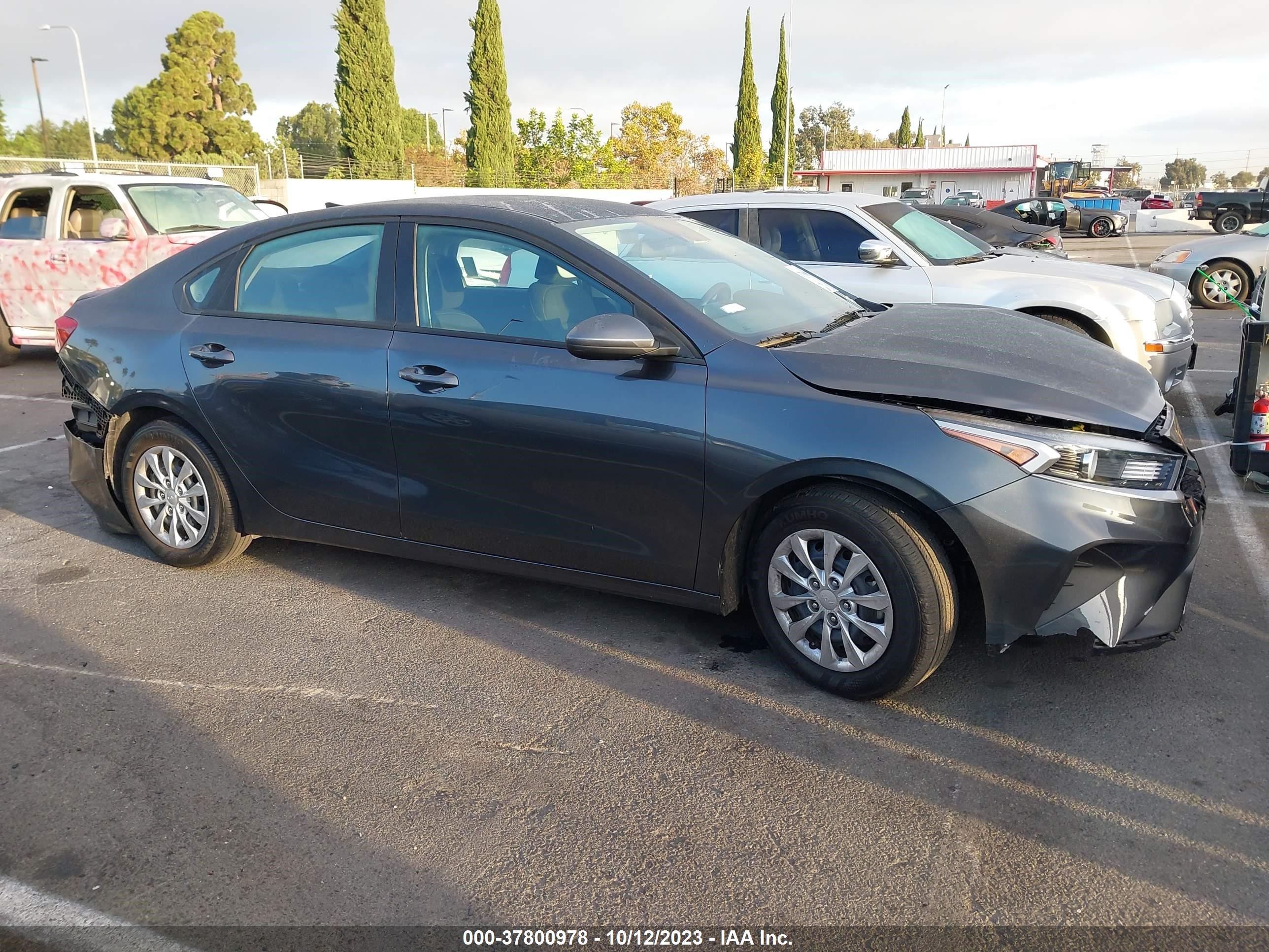 Photo 12 VIN: 3KPF24AD6PE568509 - KIA FORTE 