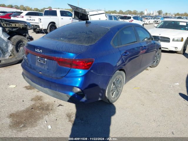 Photo 3 VIN: 3KPF24AD6PE581843 - KIA FORTE 