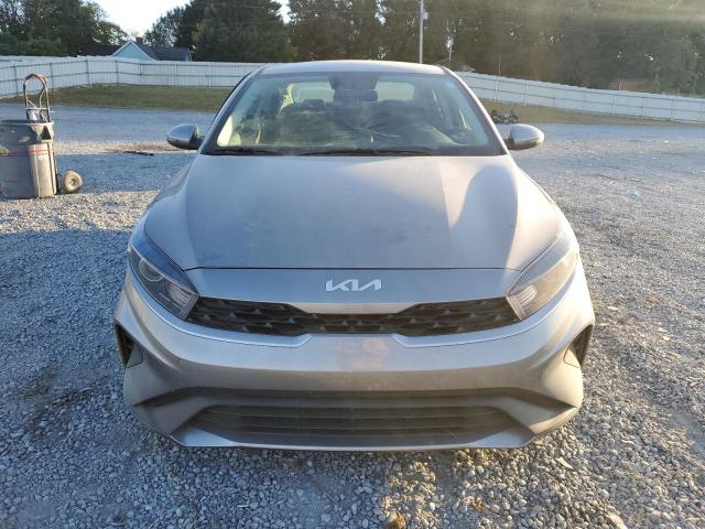 Photo 4 VIN: 3KPF24AD6PE588288 - KIA FORTE LX 