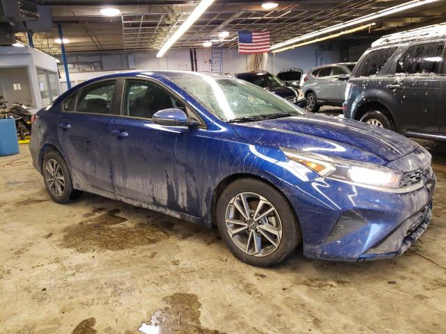 Photo 3 VIN: 3KPF24AD6PE599114 - KIA FORTE LX 