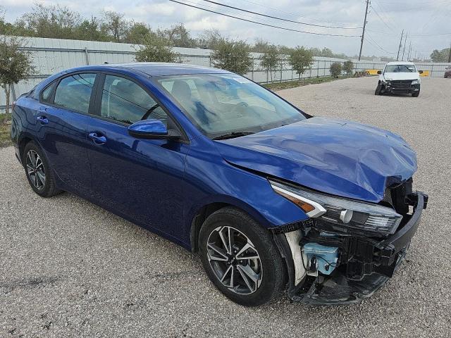 Photo 3 VIN: 3KPF24AD6PE607731 - KIA FORTE LX 