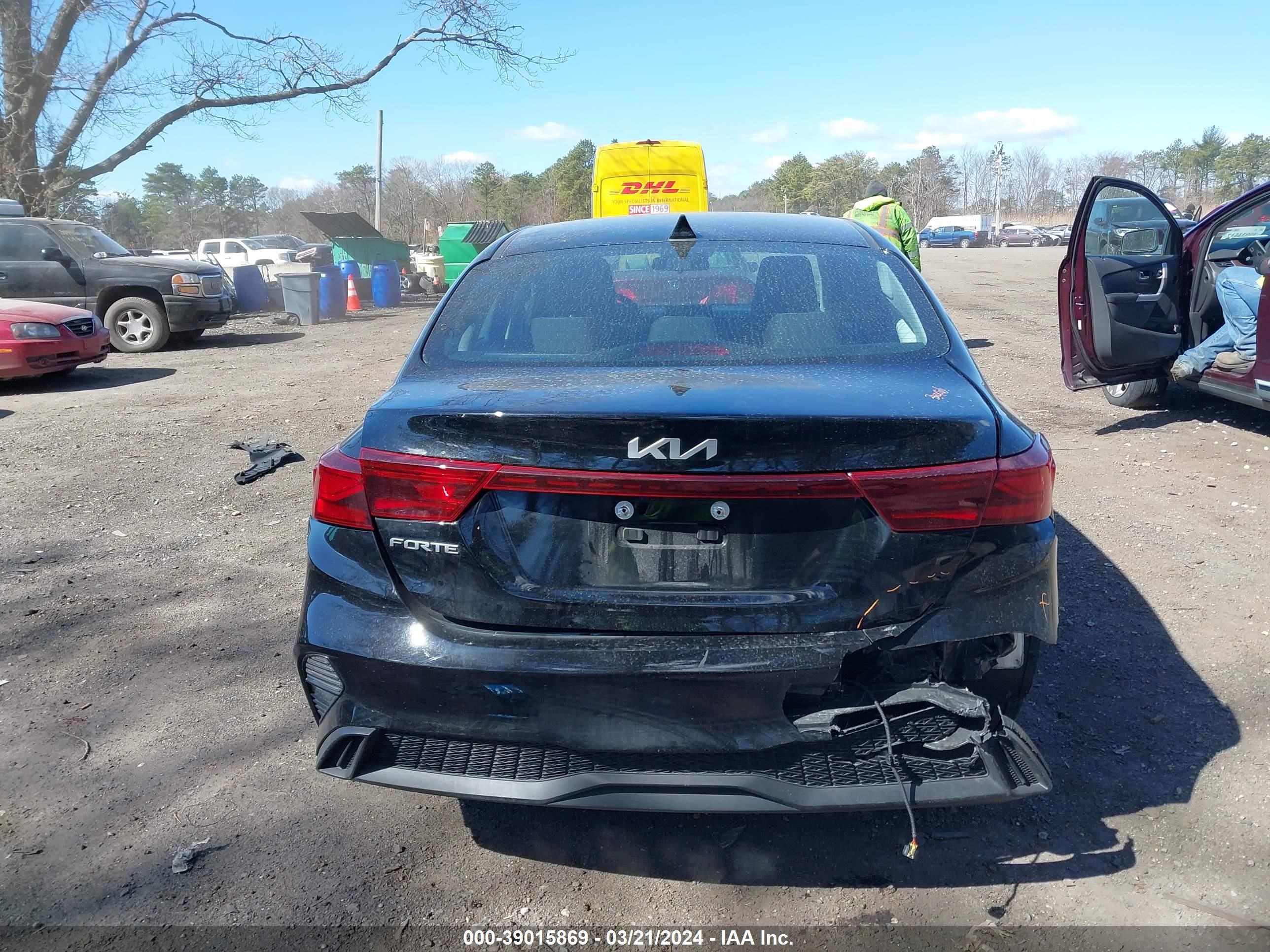 Photo 15 VIN: 3KPF24AD6PE618647 - KIA FORTE 