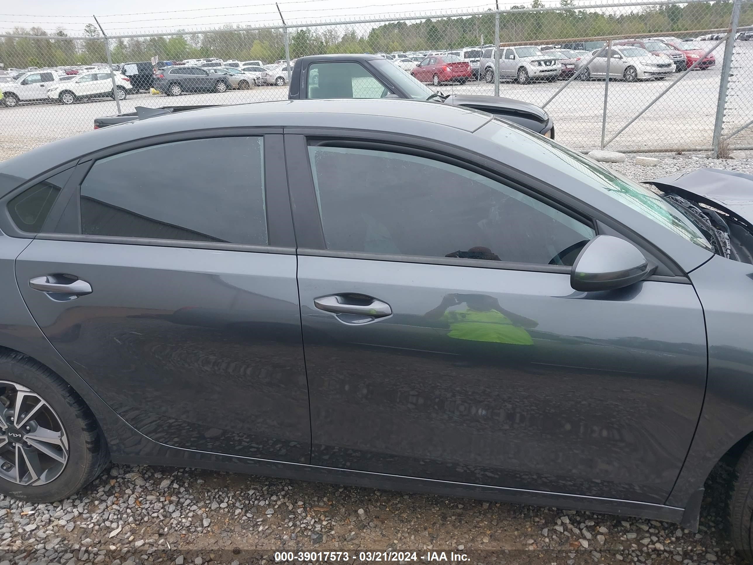 Photo 12 VIN: 3KPF24AD6PE630524 - KIA FORTE 