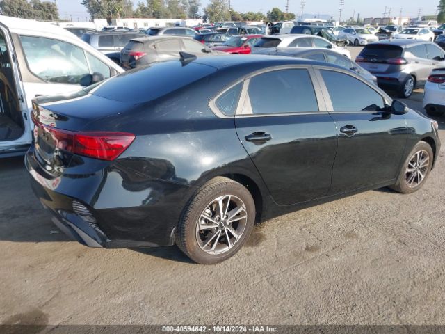 Photo 3 VIN: 3KPF24AD6PE687130 - KIA FORTE 