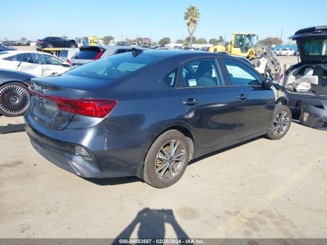 Photo 3 VIN: 3KPF24AD6PE693977 - KIA FORTE 