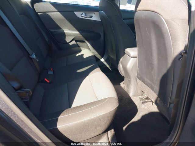 Photo 7 VIN: 3KPF24AD6PE693977 - KIA FORTE 