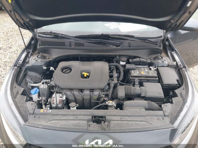 Photo 9 VIN: 3KPF24AD6RE704916 - KIA FORTE 