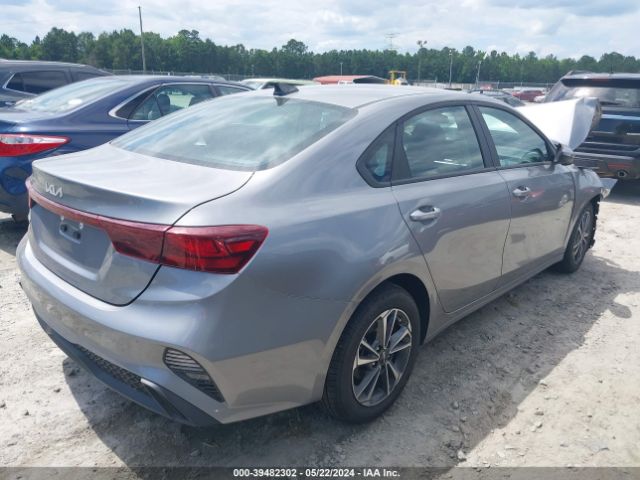 Photo 3 VIN: 3KPF24AD6RE778904 - KIA FORTE 