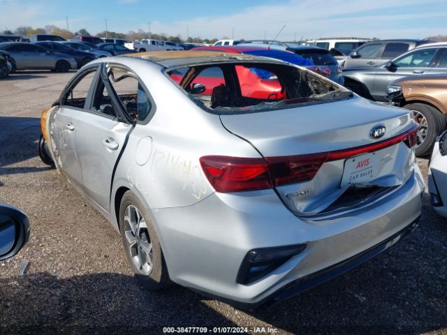 Photo 2 VIN: 3KPF24AD7KE006627 - KIA FORTE 