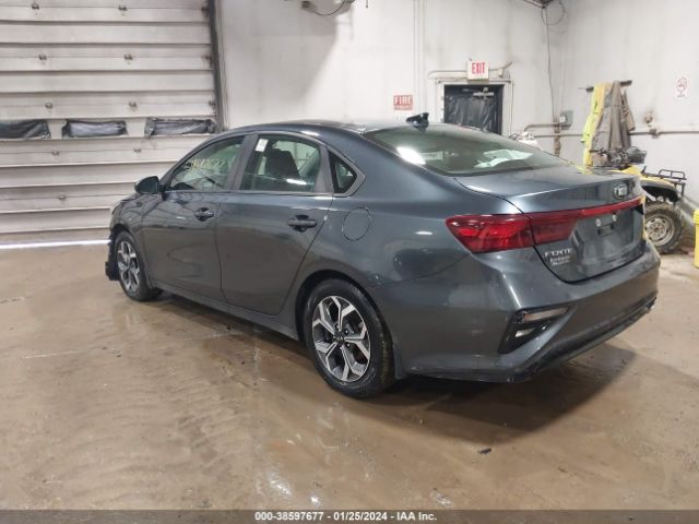 Photo 2 VIN: 3KPF24AD7KE068111 - KIA FORTE 