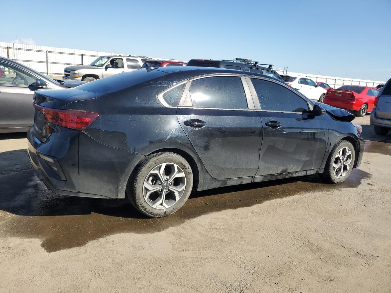 Photo 2 VIN: 3KPF24AD7KE095017 - KIA FORTE 