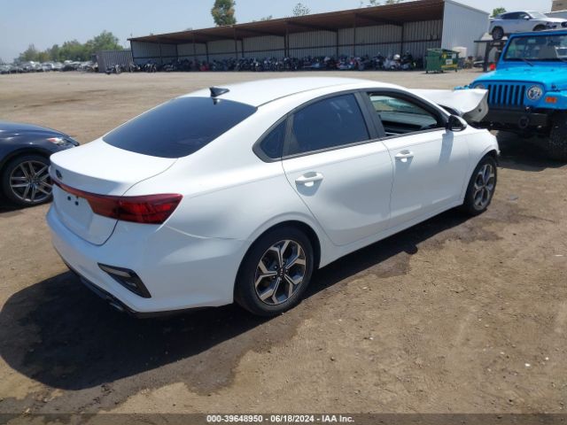 Photo 3 VIN: 3KPF24AD7KE095082 - KIA FORTE 