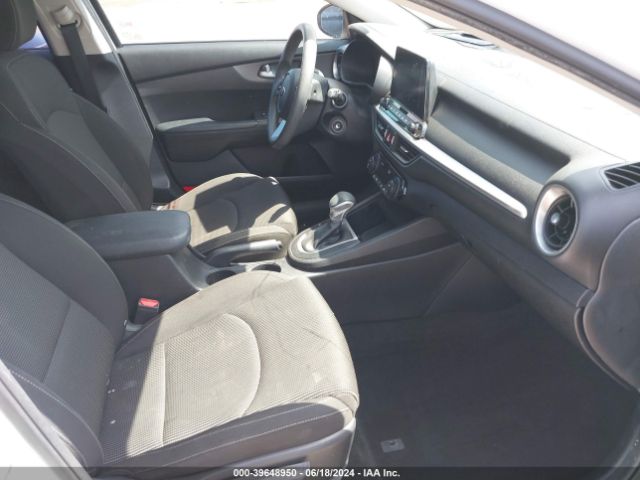 Photo 4 VIN: 3KPF24AD7KE095082 - KIA FORTE 