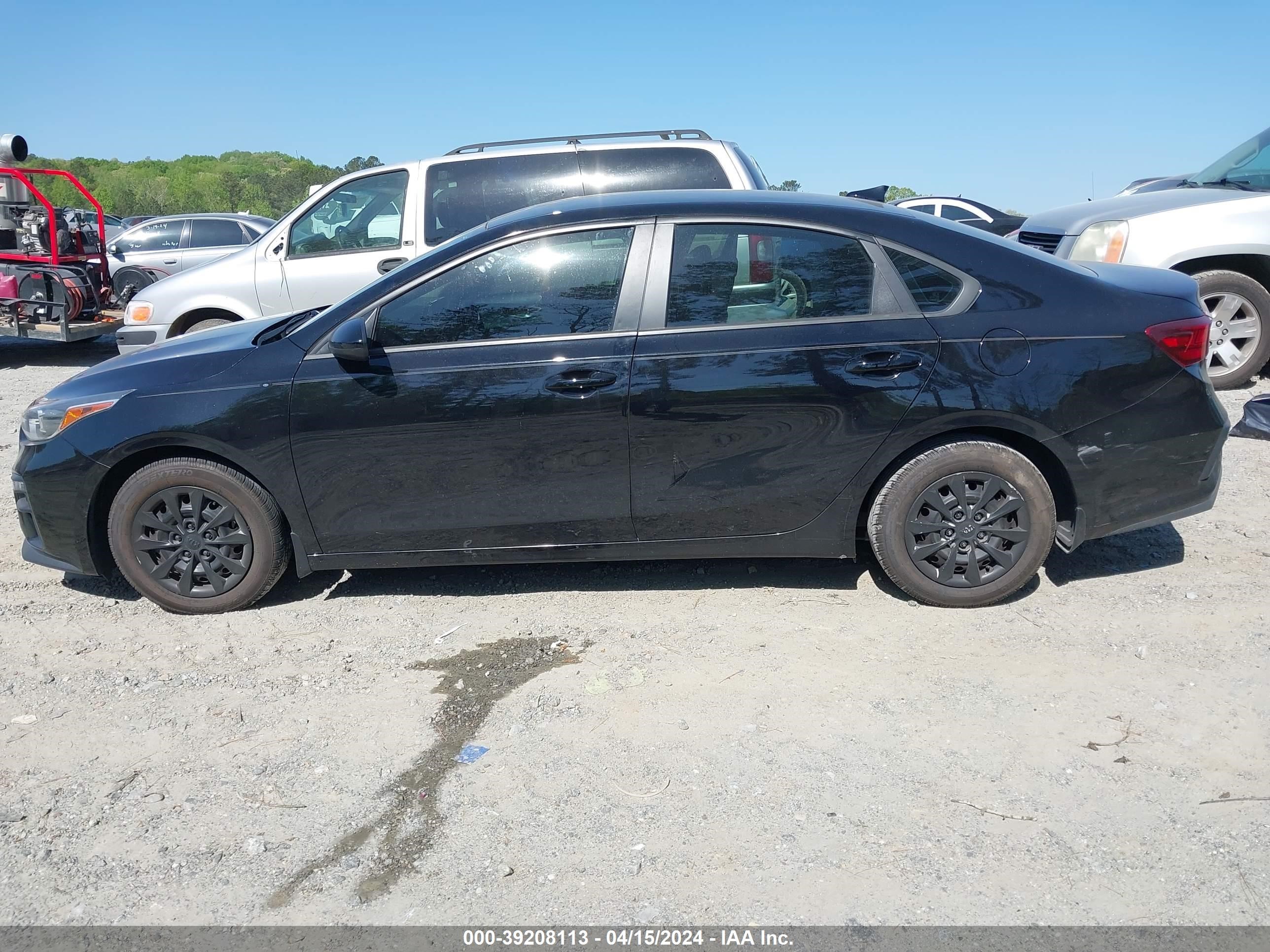 Photo 13 VIN: 3KPF24AD7KE105240 - KIA FORTE 