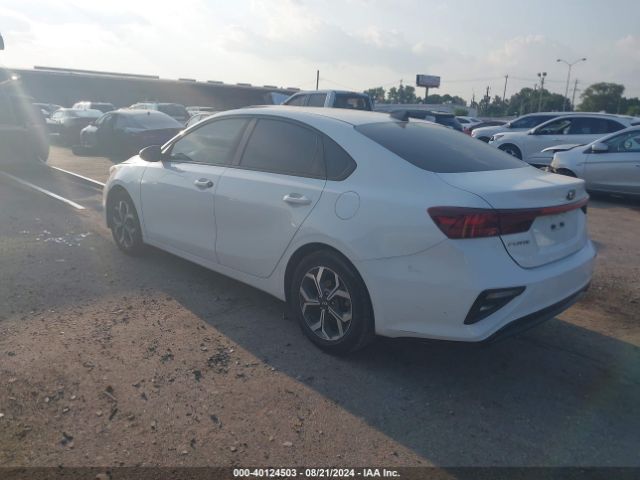 Photo 2 VIN: 3KPF24AD7KE111832 - KIA FORTE 