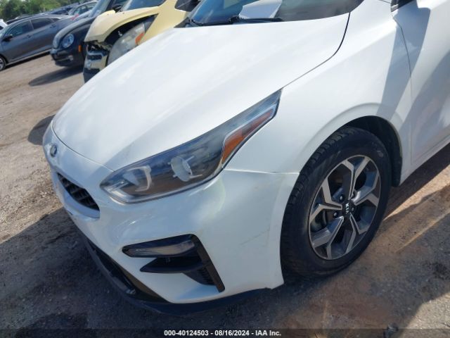 Photo 5 VIN: 3KPF24AD7KE111832 - KIA FORTE 