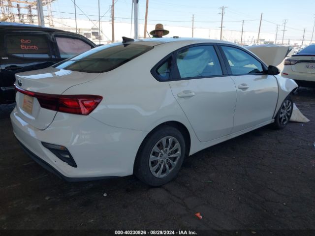 Photo 3 VIN: 3KPF24AD7KE138254 - KIA FORTE 