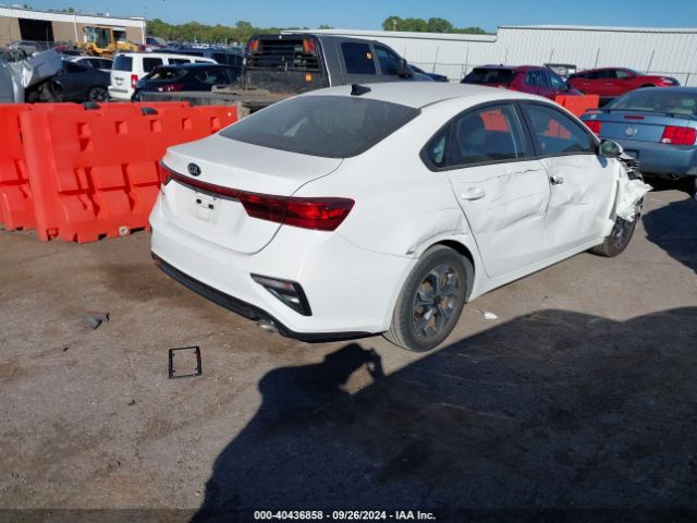 Photo 3 VIN: 3KPF24AD7LE141382 - KIA FORTE 