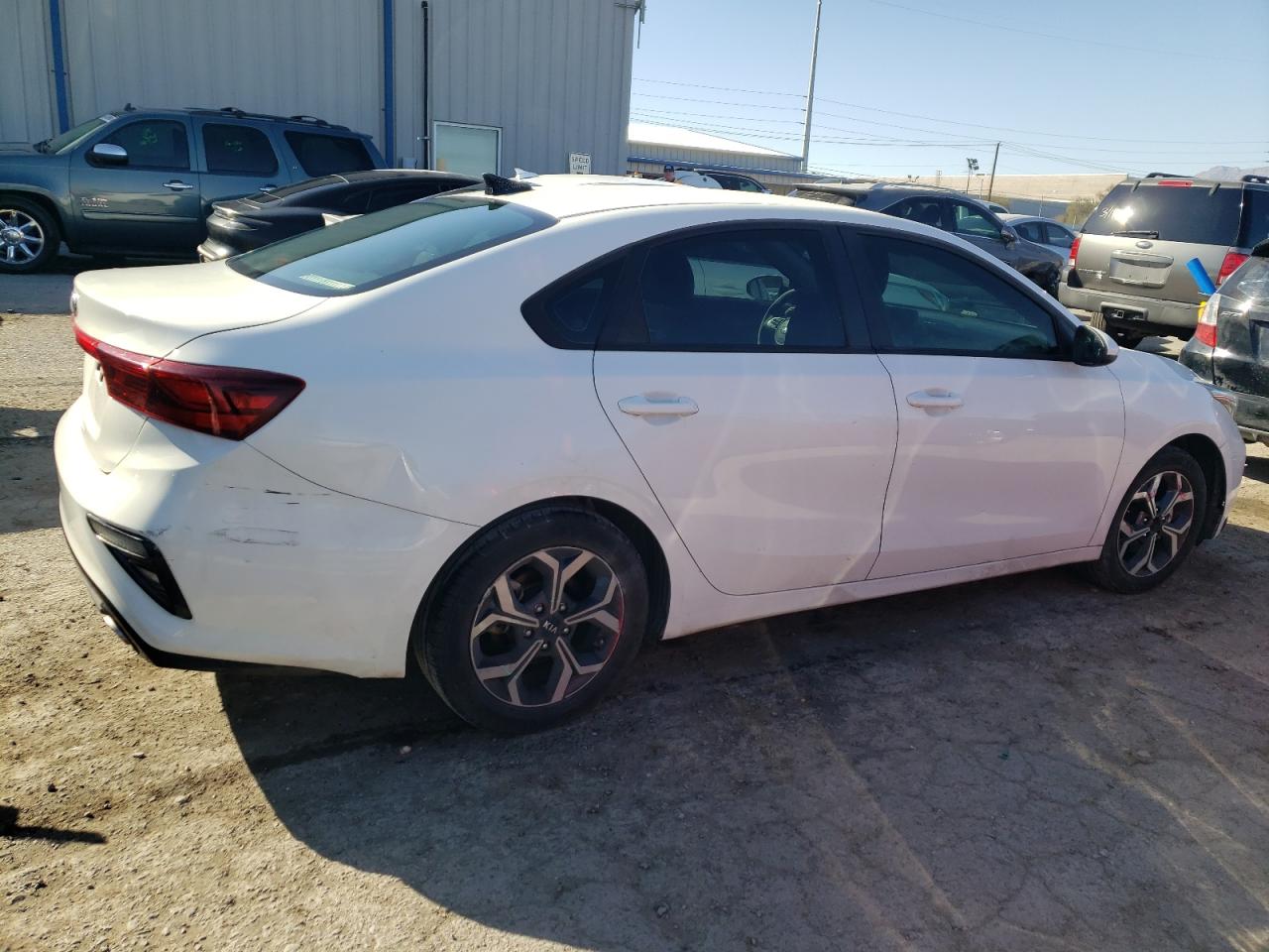 Photo 2 VIN: 3KPF24AD7LE156822 - KIA FORTE 