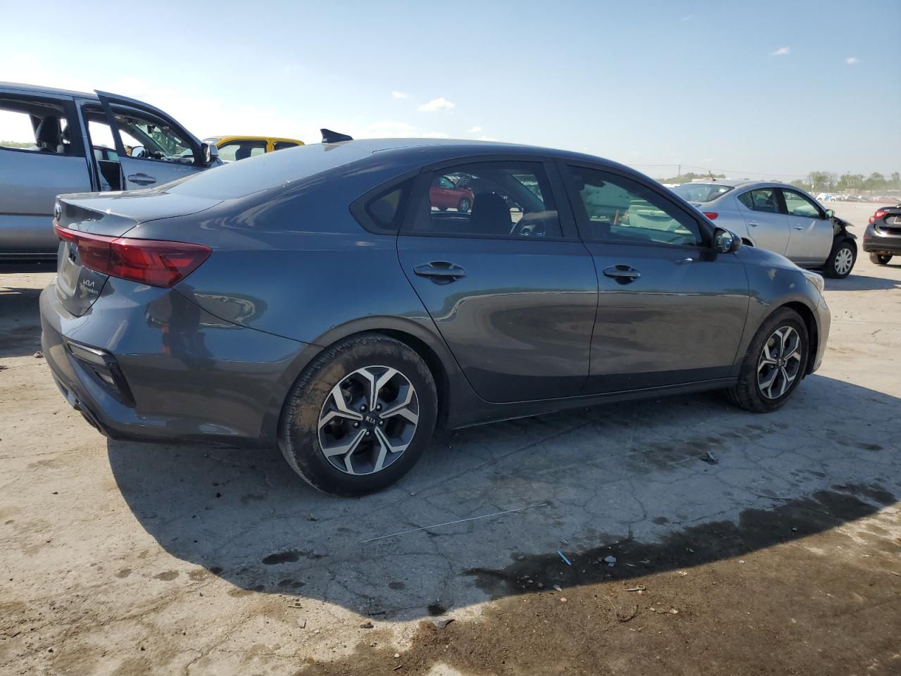 Photo 2 VIN: 3KPF24AD7LE212807 - KIA FORTE 