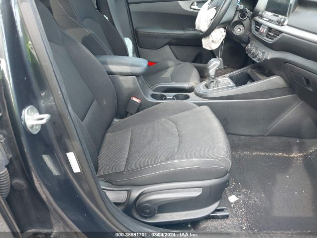 Photo 4 VIN: 3KPF24AD7ME299044 - KIA FORTE 