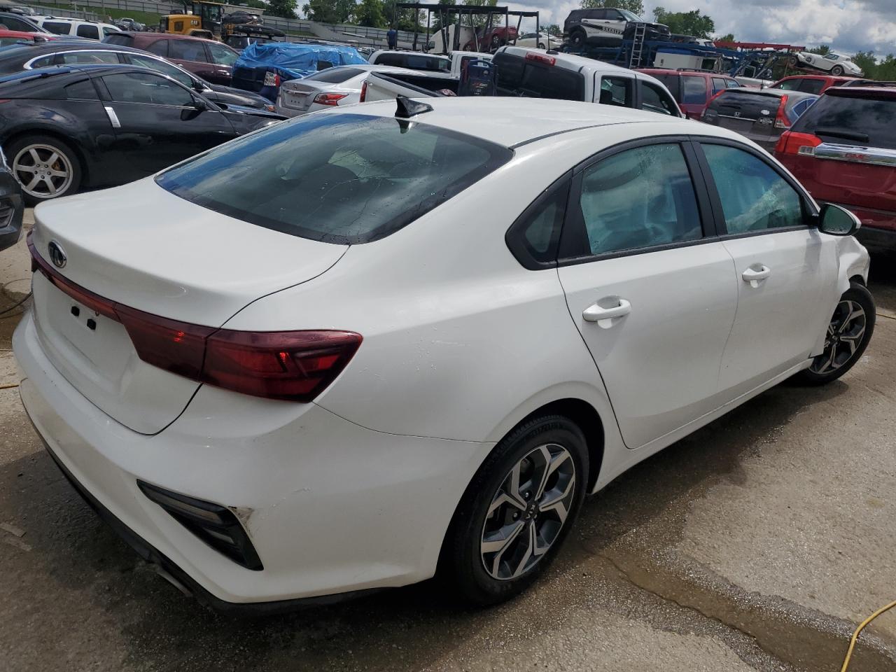 Photo 2 VIN: 3KPF24AD7ME318790 - KIA FORTE 