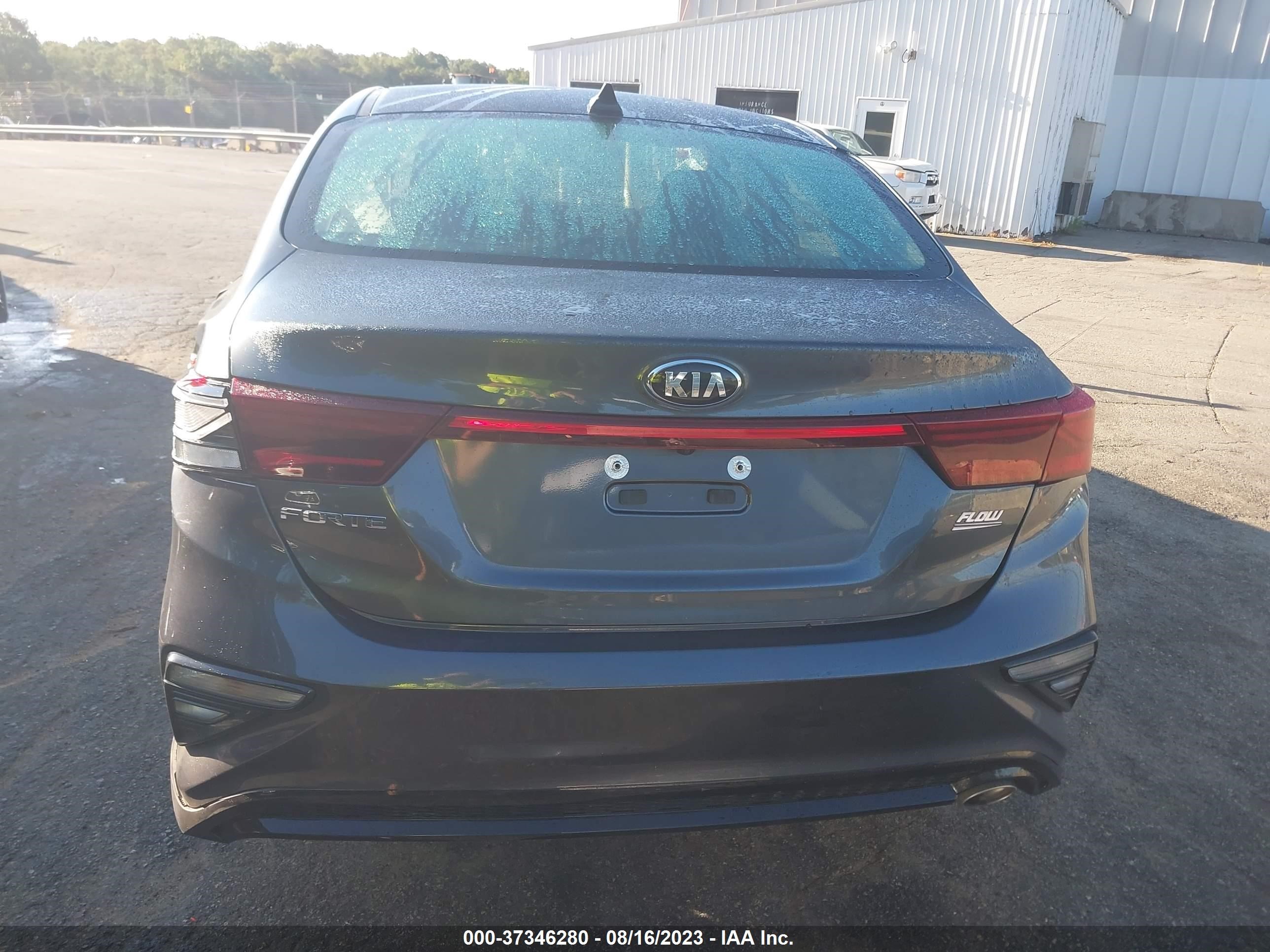 Photo 15 VIN: 3KPF24AD7ME319521 - KIA FORTE 