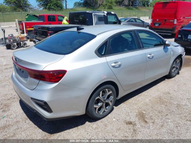 Photo 3 VIN: 3KPF24AD7ME381162 - KIA FORTE 