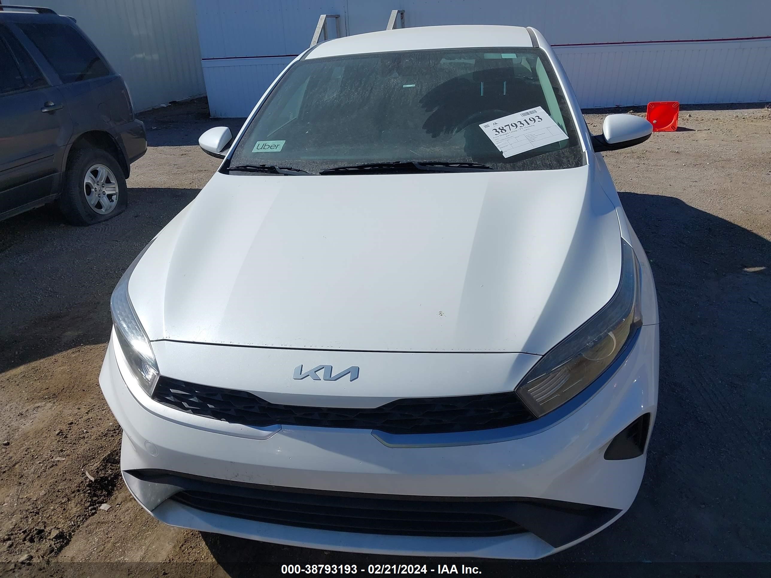 Photo 11 VIN: 3KPF24AD7NE418034 - KIA FORTE 