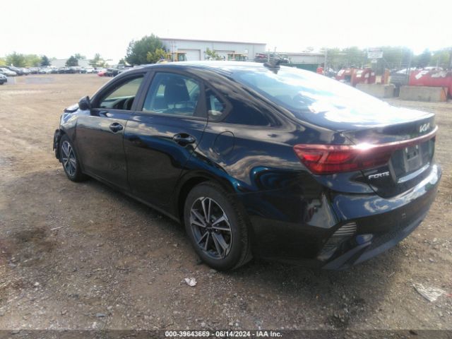 Photo 2 VIN: 3KPF24AD7NE463233 - KIA FORTE 