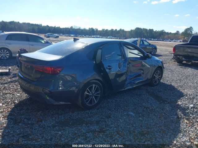 Photo 3 VIN: 3KPF24AD7NE464219 - KIA FORTE 